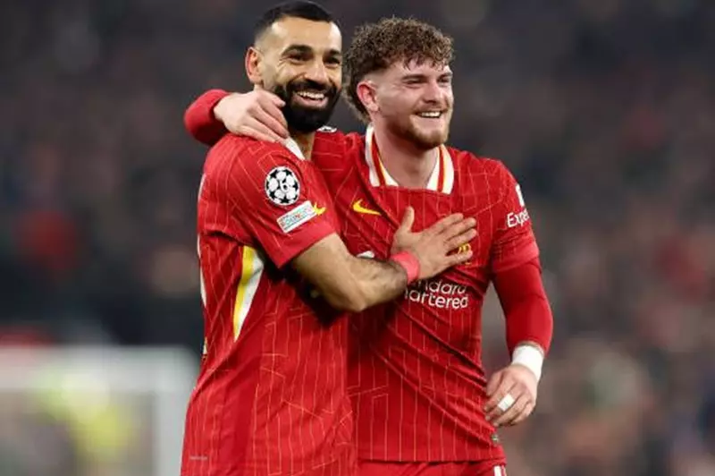 محمد صلاح وهارفي إليوت